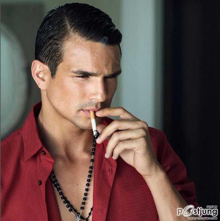 หล่อเข้มๆมาอีกแล้ว