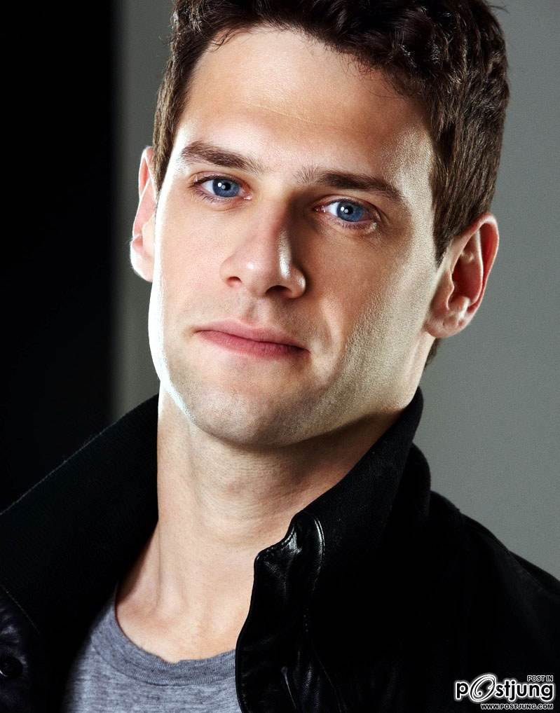 หล่อเข้มๆมาอีกแล้ว