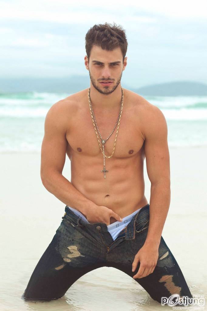 หล่อเข้มๆมาอีกแล้ว