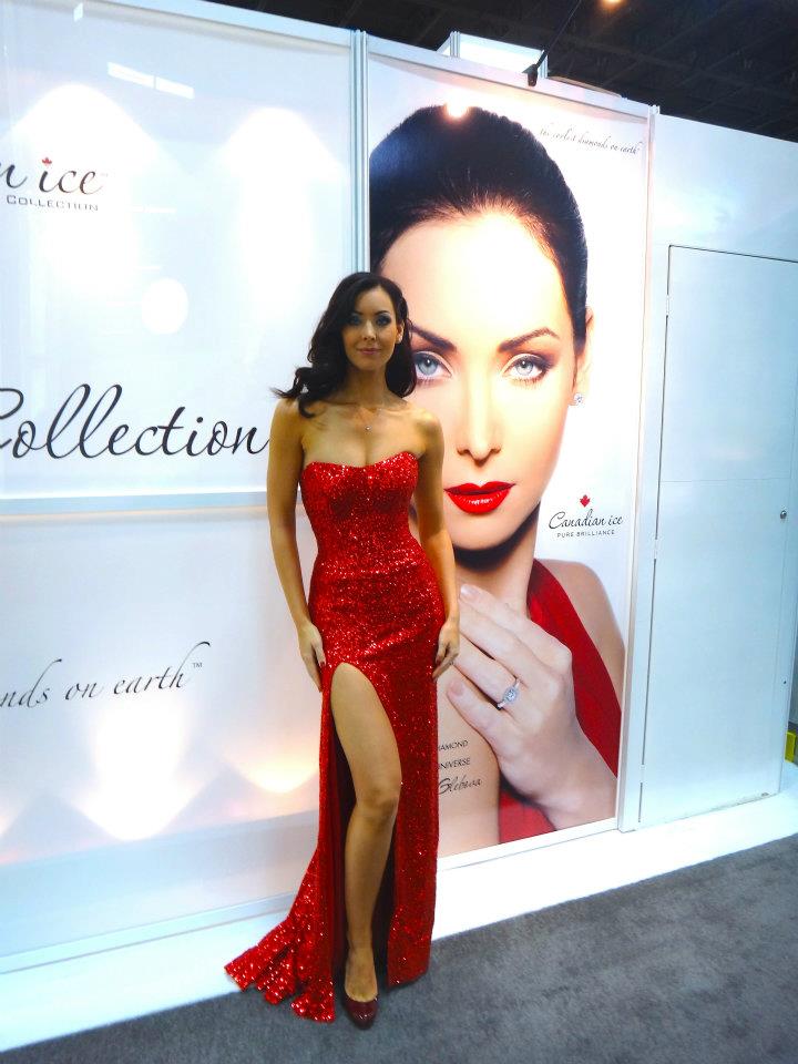 นาตาลี เกลโบวา2 มิสยูนิเวิร์ส 2005