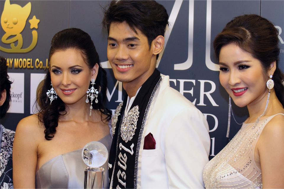 นาตาลี เกลโบวา2 มิสยูนิเวิร์ส 2005