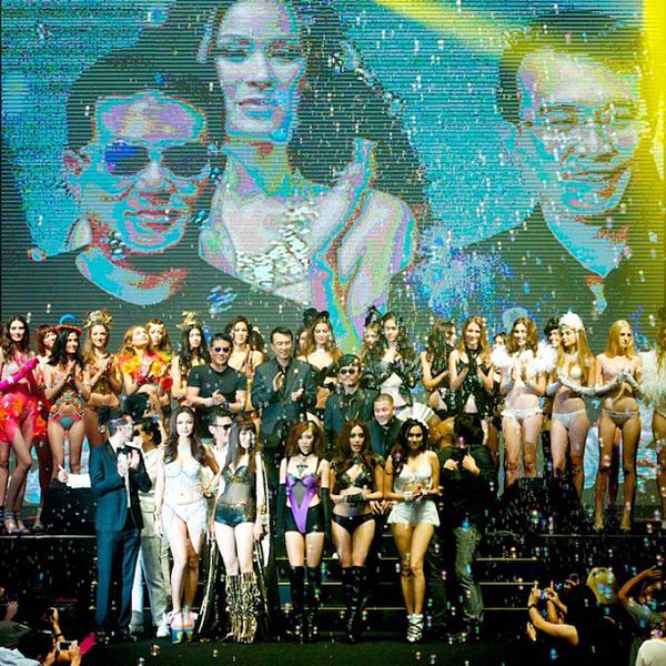 สยิว! กระแต-เมย์ -พิ้งกี้-หยาด-คริส ประชันเซ็กซี่ เดินแบบชุดชั้นใน