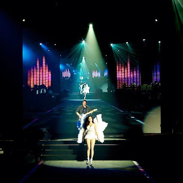 สยิว! กระแต-เมย์ -พิ้งกี้-หยาด-คริส ประชันเซ็กซี่ เดินแบบชุดชั้นใน