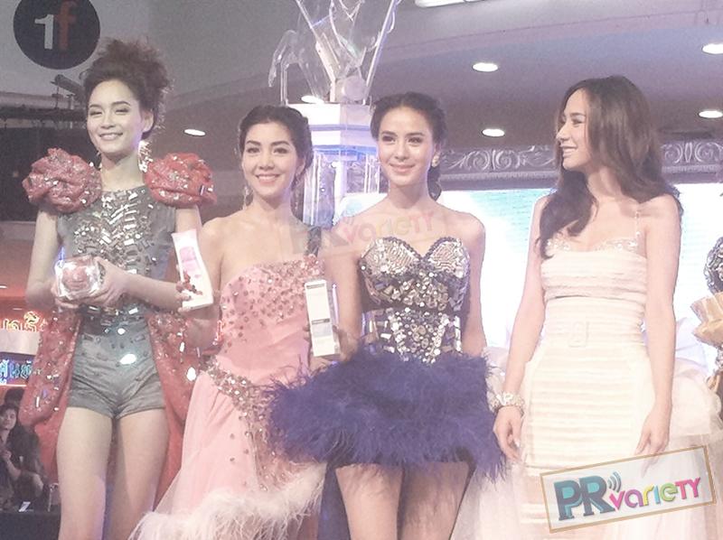 "อั้ม"นำทีมเปิดงานThe Magic of Beautiful Skin Winter 2012!!