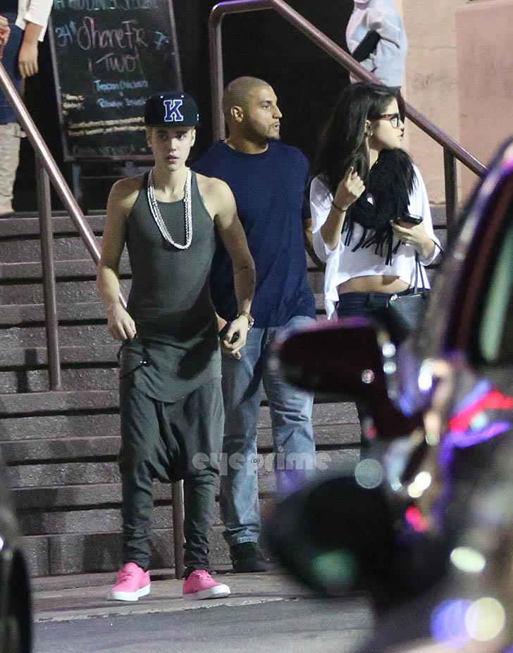 Justin and Selena at Yamato & selena's house =]