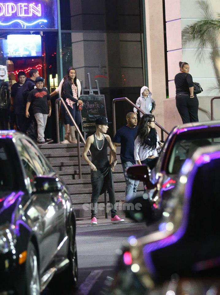 Justin and Selena at Yamato & selena's house =]