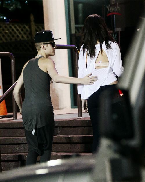 Justin and Selena at Yamato & selena's house =]