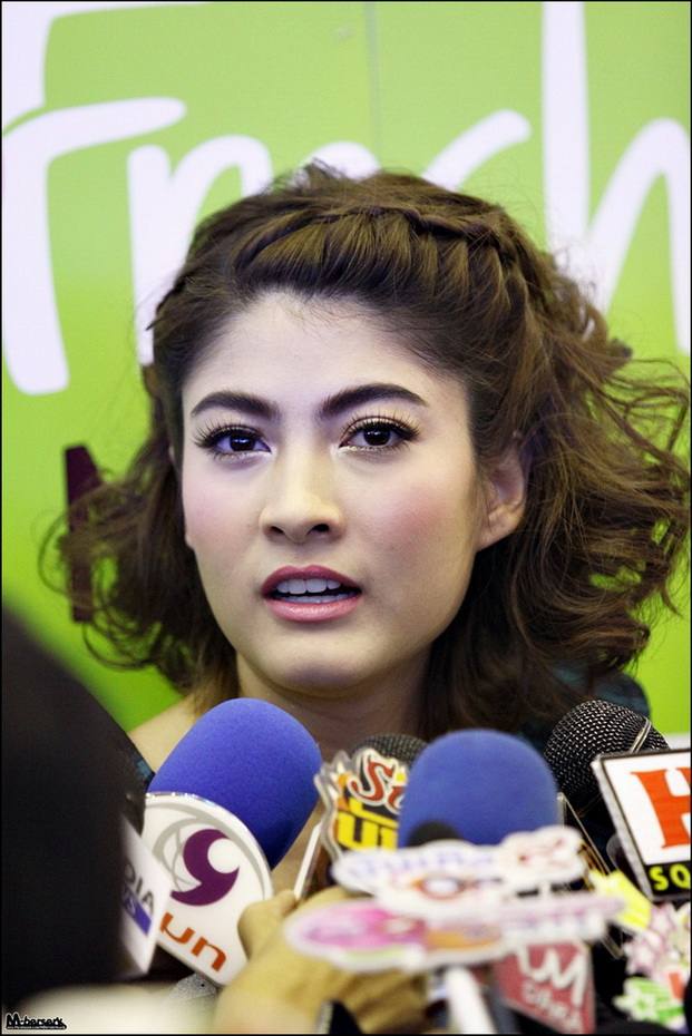 อั้ม พลอย บี คริส มาร์กี้ คิมเบอร์ลี่ วุ้นเส้น รถเมล์ @ The Magic of beautiful skin winter