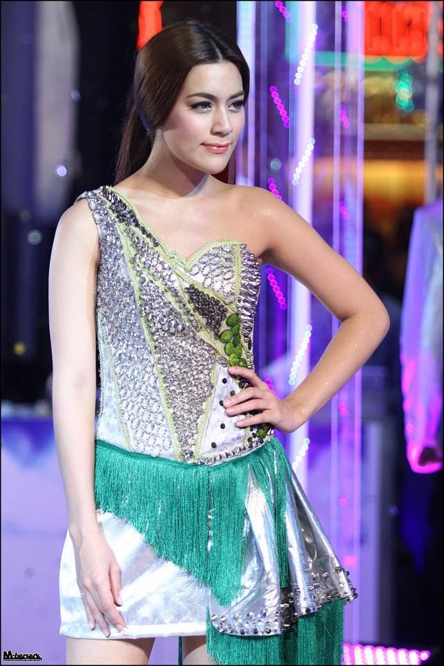 อั้ม พลอย บี คริส มาร์กี้ คิมเบอร์ลี่ วุ้นเส้น รถเมล์ @ The Magic of beautiful skin winter