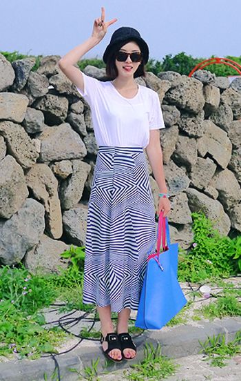 แฟชั่น คอลเลคชั่น กระโปรงยาว เก๋ ๆ