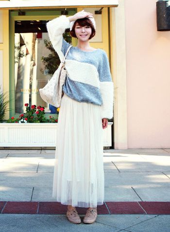 แฟชั่น คอลเลคชั่น กระโปรงยาว เก๋ ๆ