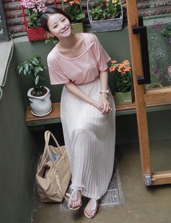 แฟชั่น คอลเลคชั่น กระโปรงยาว เก๋ ๆ