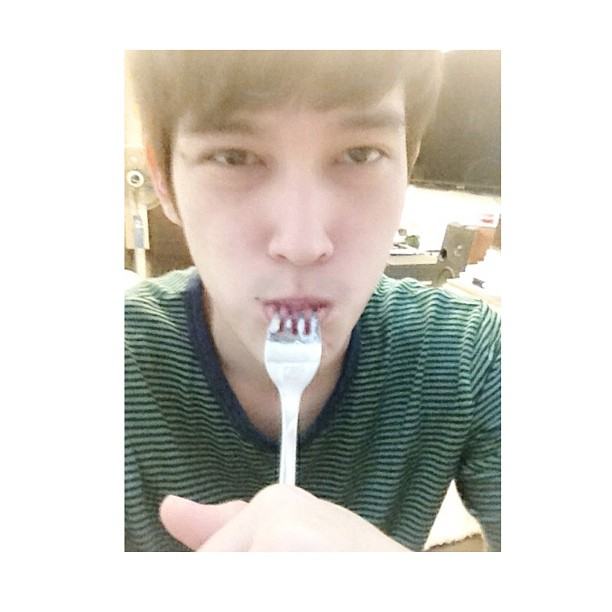 โบ๊ท นิวเยียร์ สองหนุ่ม ที่ทำเอาสาวๆ ตาร้อนกันทั่วบ้านทั่วเมือง