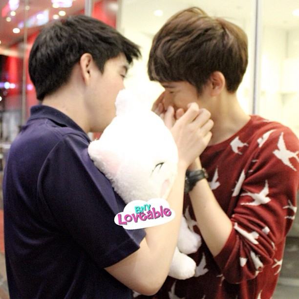 โบ๊ท นิวเยียร์ สองหนุ่ม ที่ทำเอาสาวๆ ตาร้อนกันทั่วบ้านทั่วเมือง