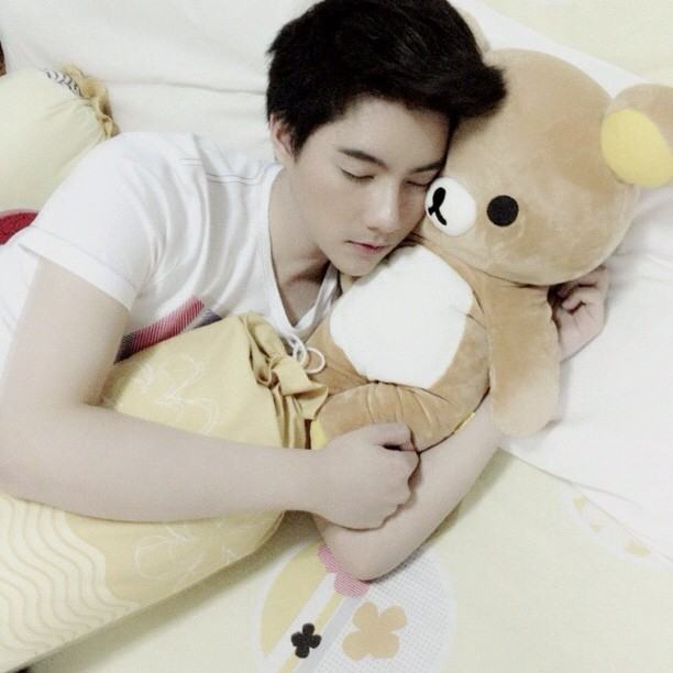 โบ๊ท นิวเยียร์ สองหนุ่ม ที่ทำเอาสาวๆ ตาร้อนกันทั่วบ้านทั่วเมือง