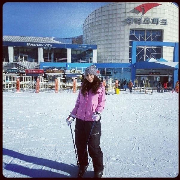 ยุ้ย จีรนันท์พักผ่อนเกาหลีกับหวานใจ และกลุ่มเพื่อนนับ10น่ารักอ่ะ