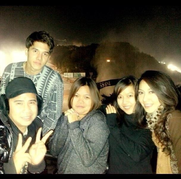 ยุ้ย จีรนันท์พักผ่อนเกาหลีกับหวานใจ และกลุ่มเพื่อนนับ10น่ารักอ่ะ