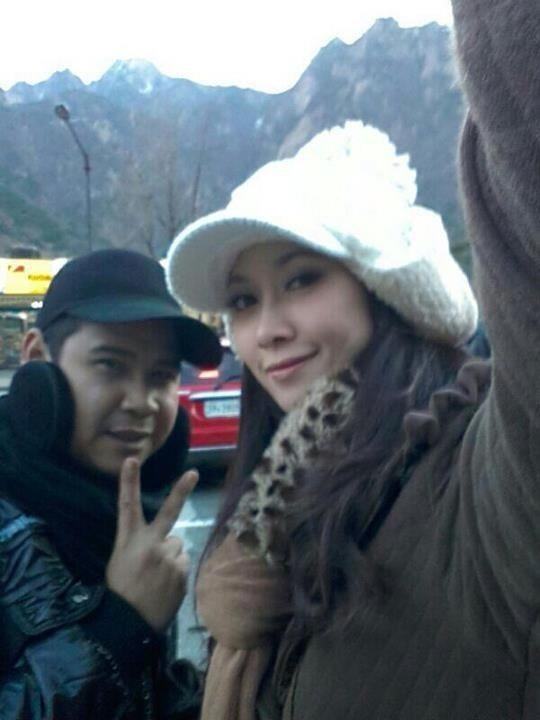 ยุ้ย จีรนันท์พักผ่อนเกาหลีกับหวานใจ และกลุ่มเพื่อนนับ10น่ารักอ่ะ