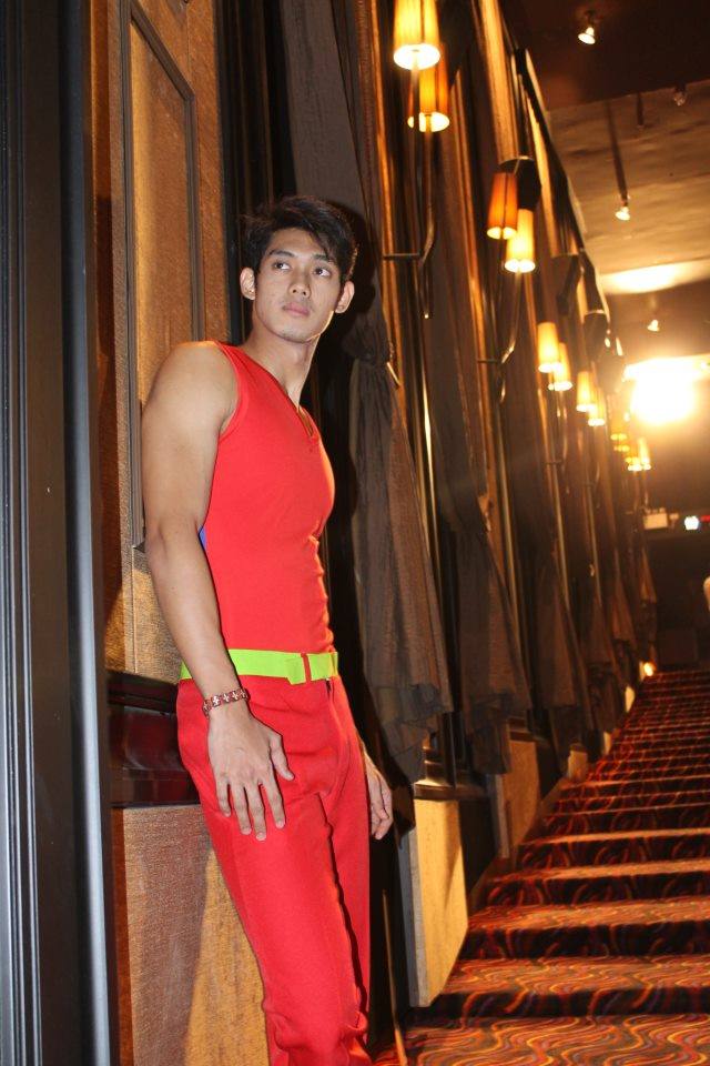 ร่วมส่งกำลังใจให้หนุ่มไทย ในการประกวด Mister International 2012
