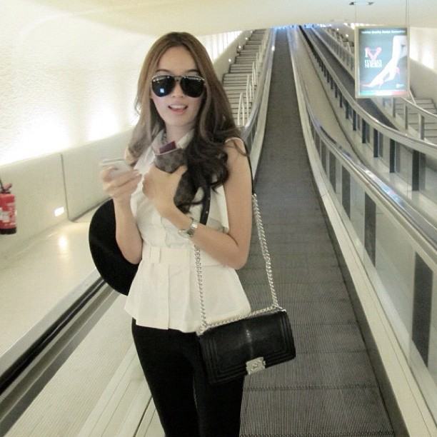 ปอย ตรีชฎา @ instagram Only