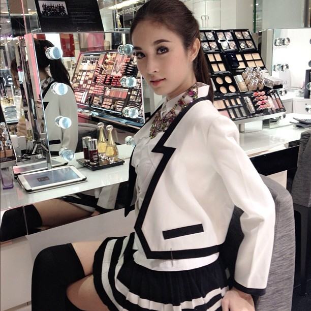 ปอย ตรีชฎา @ instagram Only