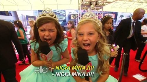 Sophia Grace and Rosie สาวน้อยเสียงใส นักร้องเพลง Rap รุ่นจิ๋ว