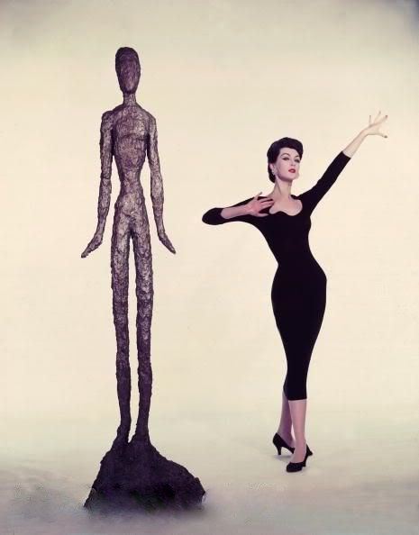 Dovima !! นางแบบโมเดลสุดเริดเเห่งยุค 50s