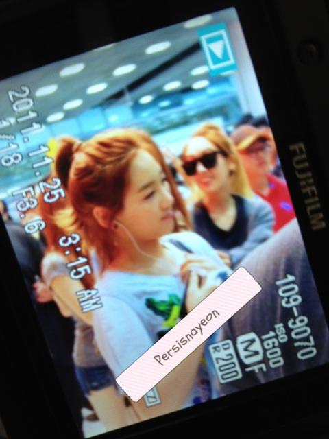 snsd มาแล้ว @ ที่สนามบินสุวรรณภูมิ  แต่งตัวเริ่ดมาก สมกับ เป็น I dol asian