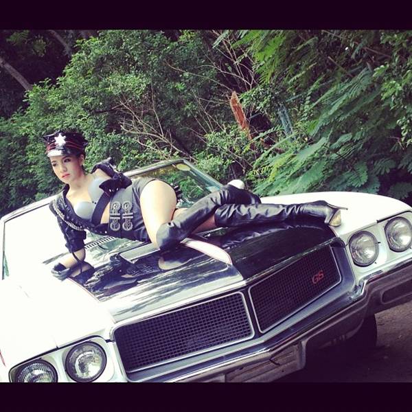 ใบเตย อาร์สยาม  ในเอ็มวี  เช็ดแล้วทิ้ง    ถ่ายที่ ABAC ยกเชต มีรูปไข่ด้วย wow