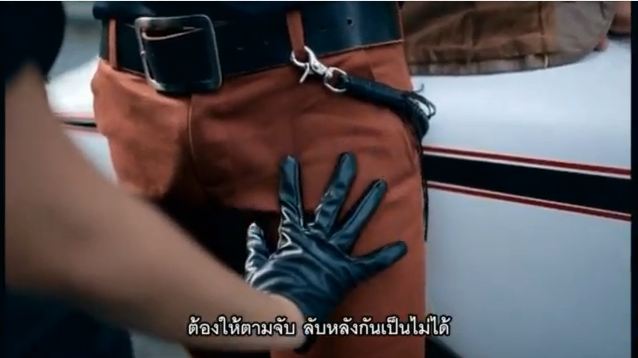 ใบเตย อาร์สยาม  ในเอ็มวี  เช็ดแล้วทิ้ง    ถ่ายที่ ABAC ยกเชต มีรูปไข่ด้วย wow