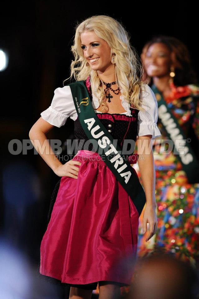 บรรยากาศการประกวด Miss Earth 2012 ที่ อิปินส์จัด