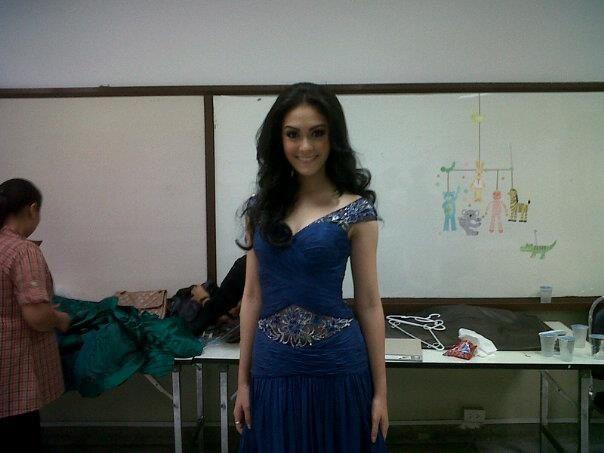 ภาพล่าสุดค่ะ ไม่ใช่ชุดราตรีหลักนะคะ ขอบคุณ Cr.t-pageat