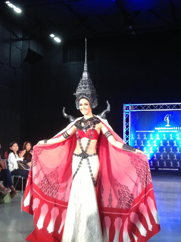 ชุดปจช.ค่ะ หัวทำลักษณะคล้ายยอดของโลหะปราสาทค่ะ