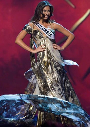 ใครสวิงราตรีไดเริ่ดที่สุดใน Miss Universe Evening Gown