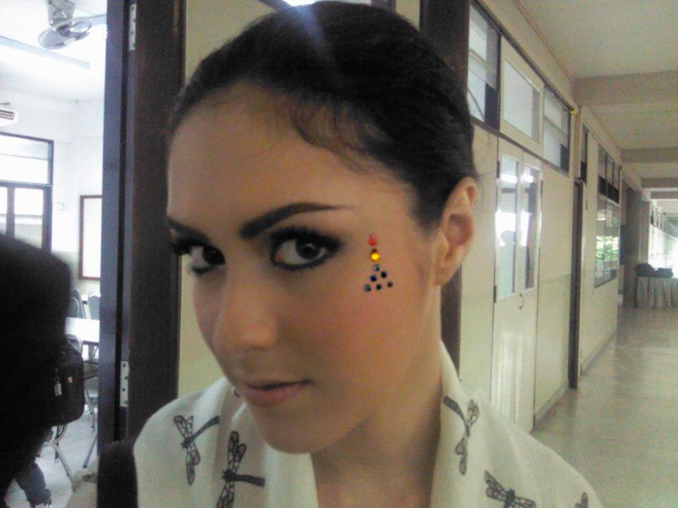 ชุดประจำชาติ โลหะพัตรา