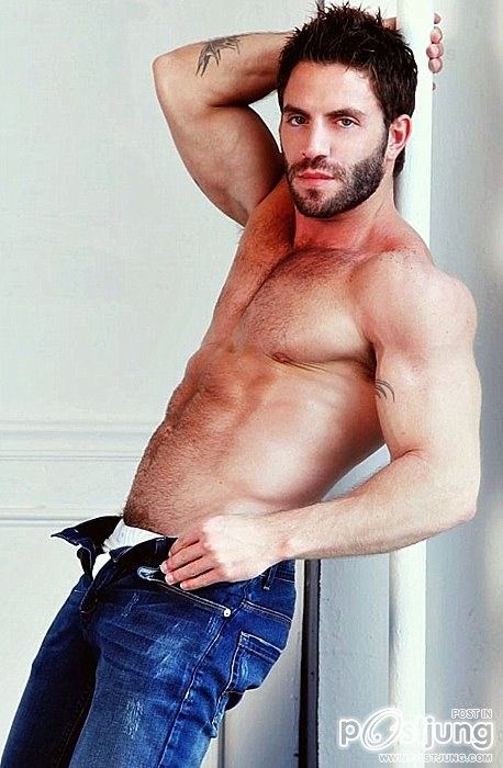 หนุ่มๆอินเตอร์ๆ