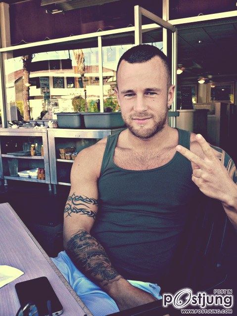 หนุ่มๆอินเตอร์ๆ