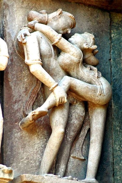 รูปปั้นเเกะสลักการร่วมเพศ มรดกโลกในอินเดีย