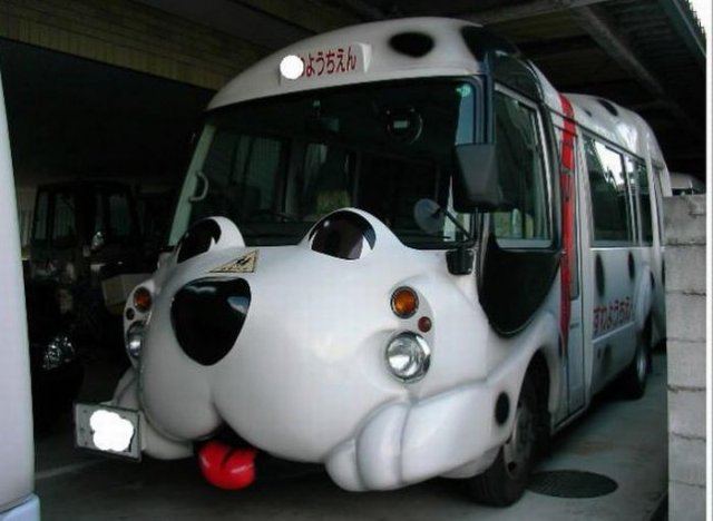 รถบัสญี่ปุ่น ลายการ์ตูนสุดน่ารัก