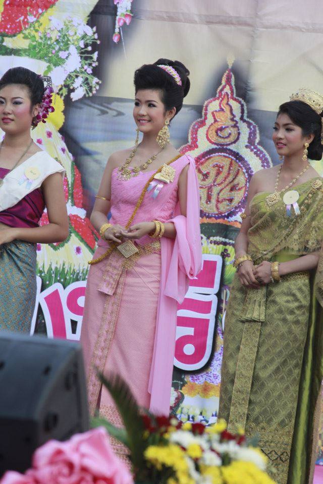 การประกวดนางนพมาศ ร.ร.บุรีรัมย์พิทยาคม 2555