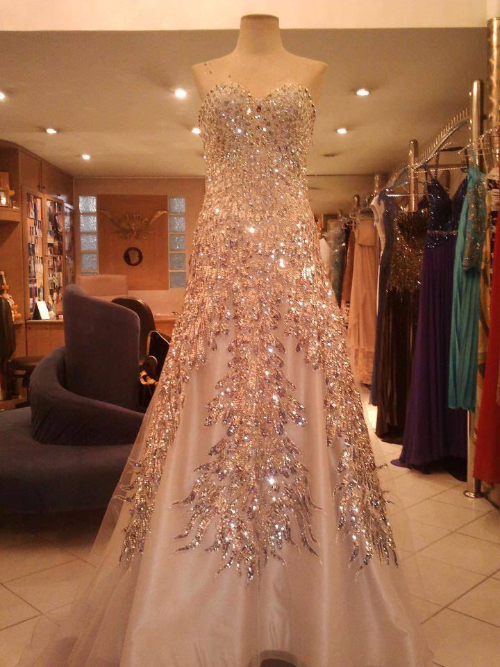 ชุดราตรีริด้าปักเสร็จสมบูรณ์เเล้ว เตรียมบินสู้ศึกMU ตี4นี้