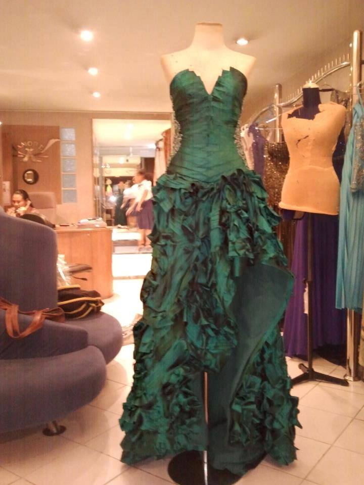 ชุดราตรีริด้าปักเสร็จสมบูรณ์เเล้ว เตรียมบินสู้ศึกMU ตี4นี้