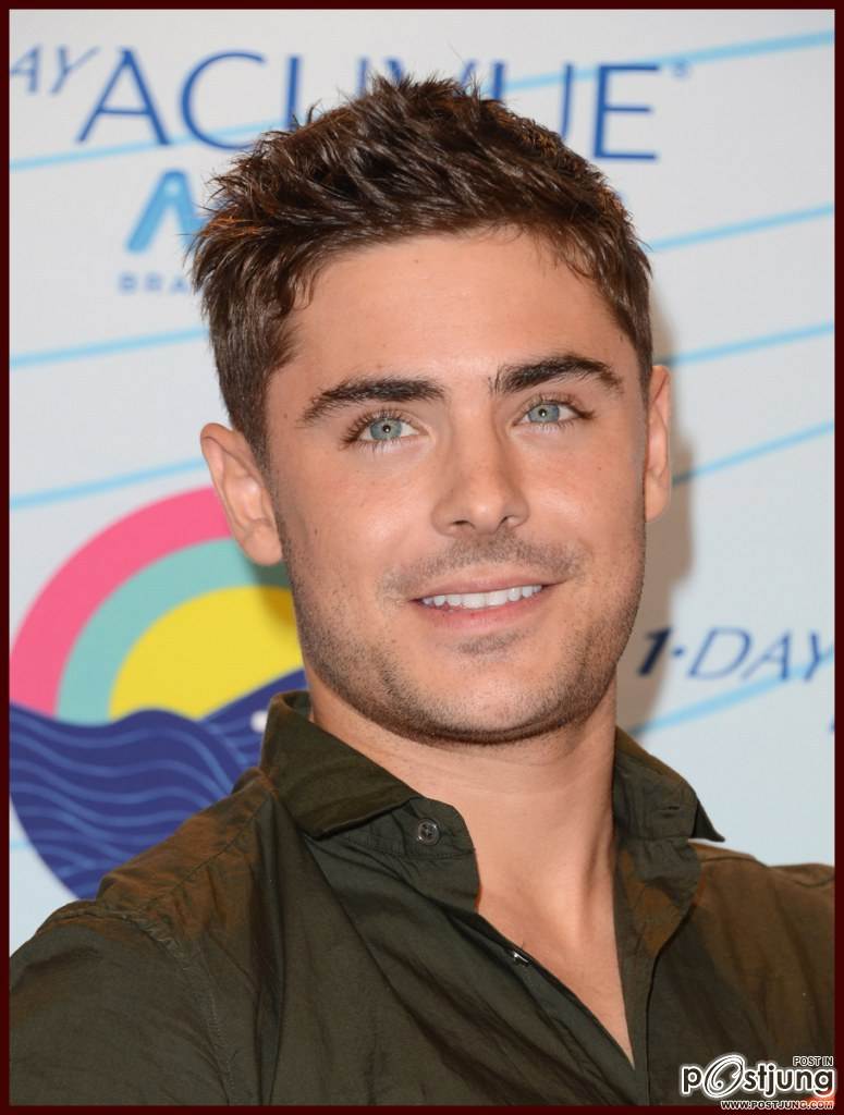 แอรอน...(แซ๊กหรือ..)