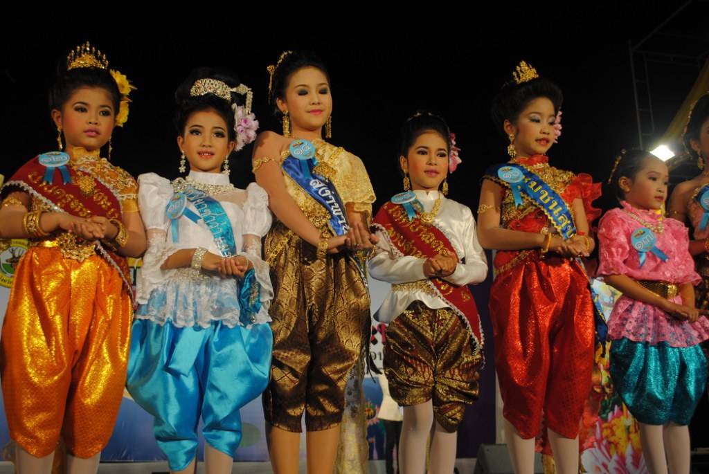 หนูน้อยนพมาศประจำปี 2555 เทศบาลตำบลดอนหัวฬ่อ