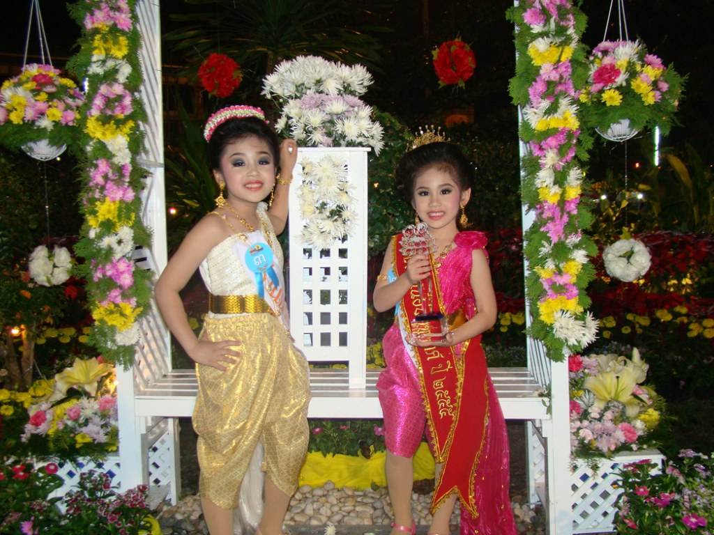 หนูน้อยนพมาศประจำปี 2555 เทศบาลตำบลดอนหัวฬ่อ