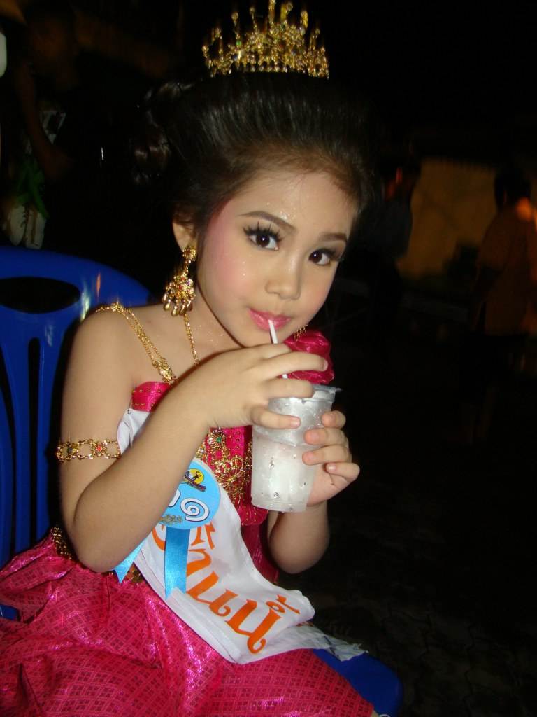 หนูน้อยนพมาศประจำปี 2555 เทศบาลตำบลดอนหัวฬ่อ