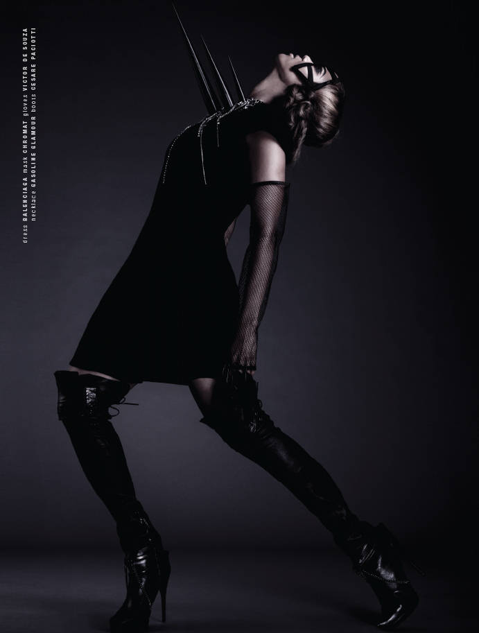 Tyra Banks @ West East Magazine no.37 December 2012