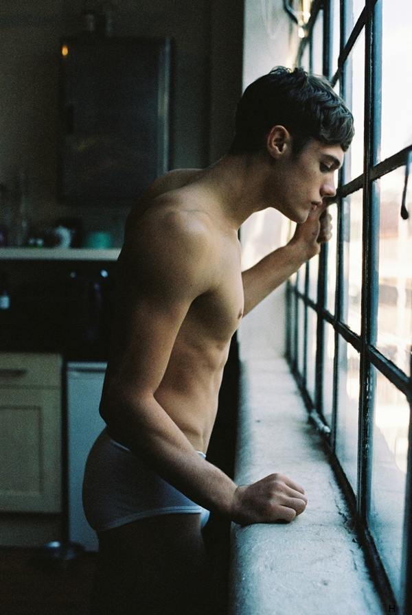 Steven Chevrin @ T&ecirc;tu Magazine December 2012