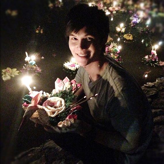 เก็บตก! ตามดูเหล่าดารา ในคืนวันลอยกระทง