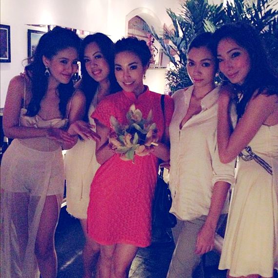 เก็บตก! ตามดูเหล่าดารา ในคืนวันลอยกระทง